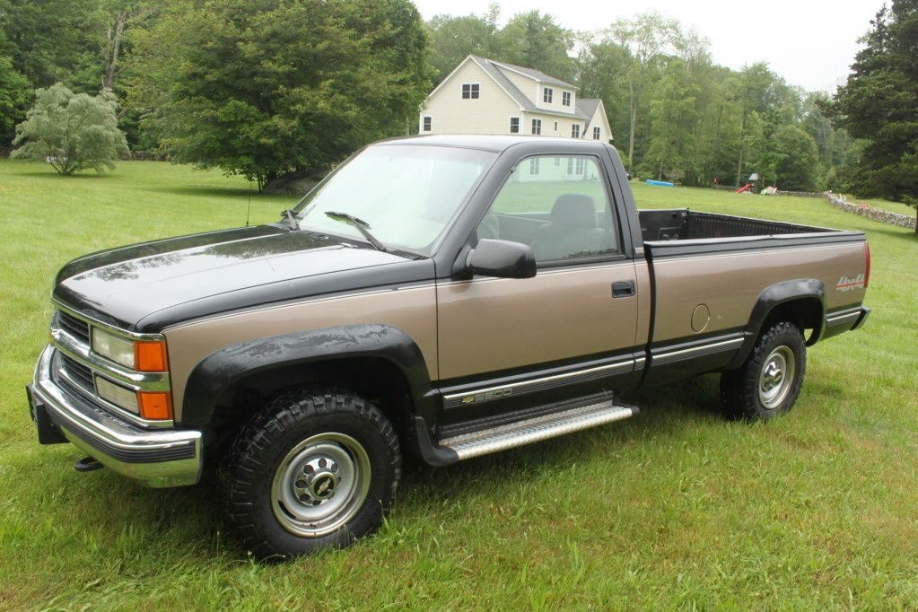 1995 CHEVROLET C K2500 CHEYENNE   SILVERADO